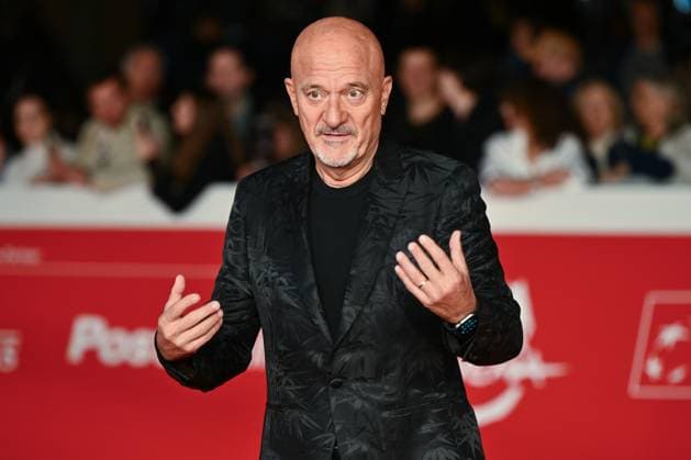 News - Festa del Cinema Roma 2025 Claudio Bisio attends the BEST MOVIE WORLDS red carpet during the 20th Rome Film Festival at Auditorium Parco Della Musica on October 21, 2025 in Rome, Italy. Rome Auditorium Parco della Musica Italy Copyright: xDomenicoxCippitellix xLiveMediax LPN_2094377