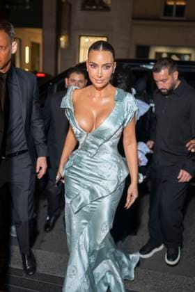 Kim Kardashian leaves the premiere of the Disney series All s Fair at the Maison de la Chimie in Paris to celebrate her 45th birthday at the Crazy Horse on October 21, 2025 Yehiel Chekroune Bestimage Kim Kardashian leaves the premiere of the Disney series All s Fair at the Maison de la Chimie in Paris to celebrate her 45th birthday at the Crazy Horse on October 21, 2025 Paris France  Copyright: xYehielxChekrounex xBestimagexYehielxChekrounex xBestimagex
