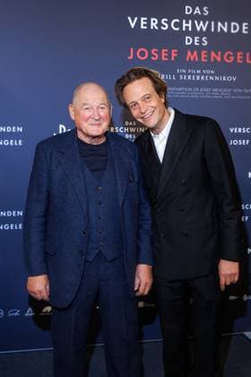 Premiere - Das Verschwinden des Josef Mengele - Burghart Klaußner und August Diehl bei der Premiere des Kinofilms Das Verschwinden des Josef Mengele im Delphi-Filmpalast am 22.10.2025 in Berlin. Copyright: xEventpressxKochanx