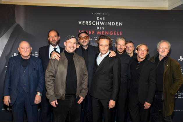 abb Mengele- Burghart Klaußner KLaussner Olivier Guez, David Ruland, Kirill Serebrennikov, August Diehl, Christoph Gawenda, Mirco Kreibich und Falk Rockstro zu Gast auf dem Roten Teppich bei der Kino Film Premiere DAS VERSCHWINDEN DES JOSEF MENGELE im Delphi Filmpalast am 22.11.2025 in Berlin Berlin Deutschland