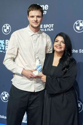 David Seeberg und Cerin Eldor bei der Verleihung vom Blauer Panther - TV & Streaming Award 2025 in der BMW Welt. München, 22.10.2025