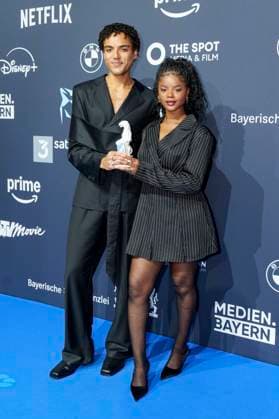 Lamin Leroy Gibba und Melodie Simina bei der Verleihung vom Blauer Panther - TV & Streaming Award 2025 in der BMW Welt. München, 22.10.2025