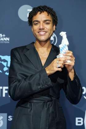 Lamin Leroy Gibba bei der Verleihung vom Blauer Panther - TV & Streaming Award 2025 in der BMW Welt. München, 22.10.2025