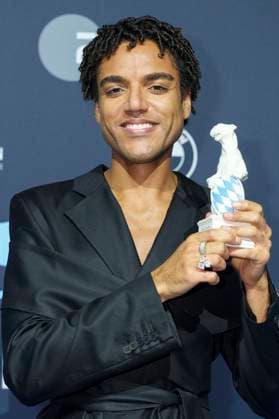 Lamin Leroy Gibba bei der Verleihung vom Blauer Panther - TV & Streaming Award 2025 in der BMW Welt. München, 22.10.2025