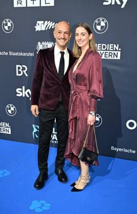 Peyman Amin mit Freundin Sandra Apfelbeck Verleihung Blauer Panther - TV & Streaming Award 2025 Preisverleihung und Gala in der BMW Welt München 22. Oktober 2025