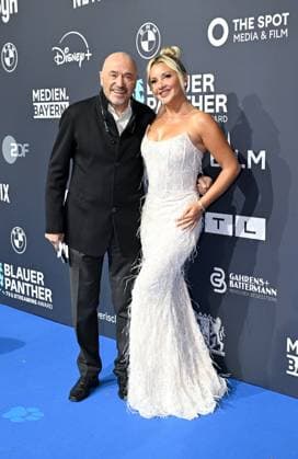 Christian Neureuther und Evelyn Burdecki Verleihung Blauer Panther - TV & Streaming Award 2025 Preisverleihung und Gala in der BMW Welt München 22. Oktober 2025