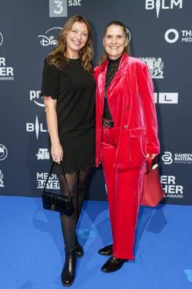 Mira Huber und Corinna Binzer bei der Verleihung vom Blauer Panther - TV & Streaming Award 2025 in der BMW Welt. München, 22.10.2025