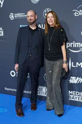 Daniel Alvarenga und Eva Mähl bei der Verleihung vom Blauer Panther - TV & Streaming Award 2025 in der BMW Welt. München, 22.10.2025