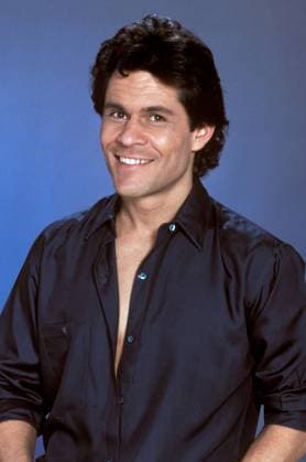 A. Martinez, Santa Barbara (1985) Los Angeles CA  34888956THA