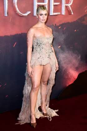 Joelle Rae bei der Weltpremiere der 4. Staffel der Netflix-Serie The Witcher im Curzon Mayfair. London, 23.10.2025