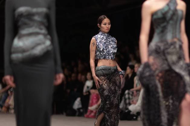 MELBOURNE FASHION WEEK 2025, Model Wearing design by Gracie Macleod during Melbourne Fashion Week at Younghusband, Melbourne, Friday, October 24, 2025. ( NO ARCHIVING MELBOURNE VICTORIA AUSTRALIA  Copyright: xNADIRxKINANIx 20251024174975313283