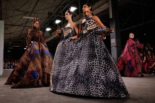 MELBOURNE FASHION WEEK 2025, Model Wearing design by Ella Atkins during Melbourne Fashion Week at Younghusband, Melbourne, Friday, October 24, 2025. ( NO ARCHIVING MELBOURNE VICTORIA AUSTRALIA  Copyright: xNADIRxKINANIx 20251024139791214560