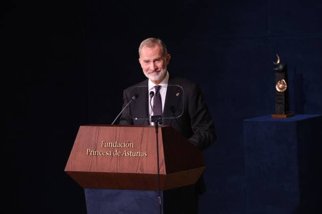 2025 Princess of Asturias Awards Ceremony King Felipe VI during the 2025 Princess of Asturias Awards Ceremony held at the Campoamor Theater, on October 24, 2025, in Oviedo Spain The Princess of Asturias Foundation has designed an extensive program of more than seventy cultural activities for the forty-fifth Princess of Asturias Awards, The program includes concerts, film series, exhibitions, art installations and group workshops The laureates will be the protagonists of meetings with the public, meetings with experts in their respective fields and activities with students from various schools in Asturias FAMOSOSOS PREMIOS PRINCESA DE ASTURIAS Raú Oviedo Oviedo Spain  Copyright: xRaulxTerrelx 7053496