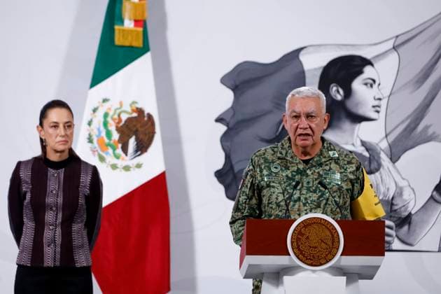 Minister of Mexican National Defense, Ricardo Trevilla Trejo, speaks during a briefing about the assistance provided to the population affected by flooding in the states that suffered the most damage from the heavy rains at National Palace. on October 24, 2025 in Mexico City, Mexico. Mexico City Mexico - ZUMAe321 20251024_zia_e321_009 Copyright: xLuisxBarronx