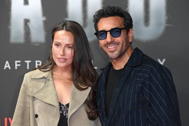 Elyas M Barek mit Ehefrau Jessica M™Barek bei der Premiere des Netflix-Doku-Highlights BABO DIE HAFTBEFEHL-STORY in der Astor Film Lounge in Berlin am 24.10.2025