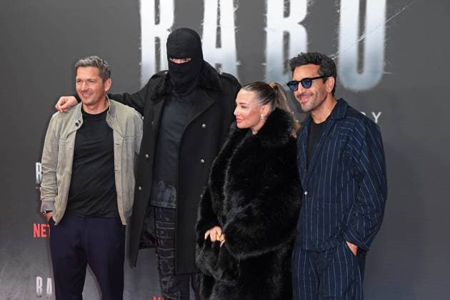 Paco-Luca Nitsche, Aykut Anhan (Haftbefehl) mit Ehefrau Nina Anhan, Elyas M Barek bei der Premiere des Netflix-Doku-Highlights BABO DIE HAFTBEFEHL-STORY in der Astor Film Lounge in Berlin am 24.10.2025