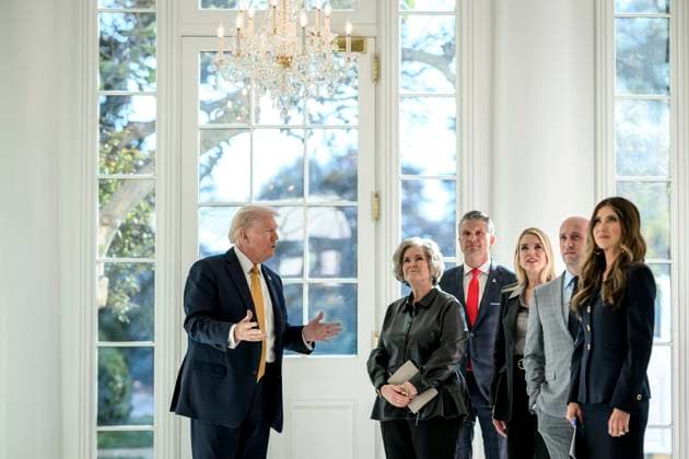 October 23, 2025, Washington, Dc, United States of America: U.S. President Donald Trump, left, gives members of his cabinet a tour before a roundtable event launching the Homeland Security Task Force at the State Dining Room of the White House, October 23, 2025 in Washington, D.C. Standing from left: President Donald Trump, White House chief of staff Susie Wiles, Secretary of Defense Pete Hegseth, Attorney General Pam Bondi, White House Deputy Chief of Staff Stephen Miller and Homeland Security Secretary Kristi Noem. Washington United States of America - ZUMAp138 20251023_zaa_p138_003 Copyright: xMollyxRiley WhitexHousex