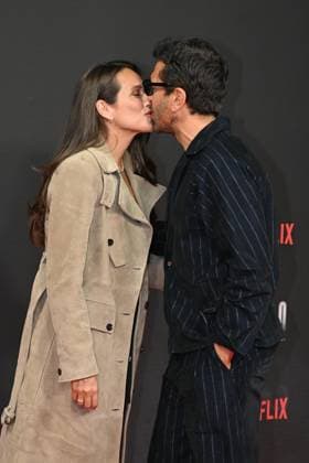 Elyas M Barek und seine Ehefrau Jessica M Barek bei der Babo - Die Haftbefehl-Story (Netflix) Doku Premiere am 24.10.2025 in der Astor Film Lounge in Berlin Babo (Netflix) Premiere in Berlin