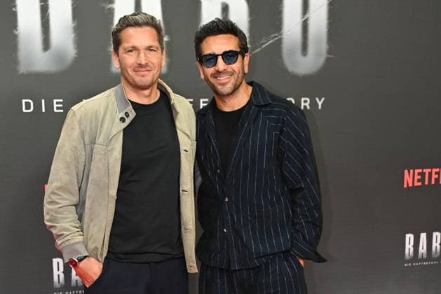 Paco-Luca Nitsche und Elyas M Barek bei der Babo - Die Haftbefehl-Story (Netflix) Doku Premiere am 24.10.2025 in der Astor Film Lounge in Berlin Babo (Netflix) Premiere in Berlin