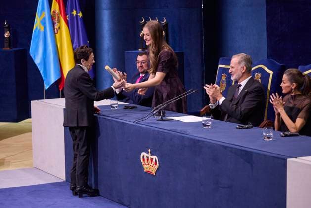 October 24, 2025, Oviedo, Oviedo, Spain: GRACIELA ITUBIRDE attends the Princesa de Asturias Awards 2025 ceremony Oviedo Spain - ZUMAc260 20251024_zep_c260_070 Copyright: xMikexChicorrox