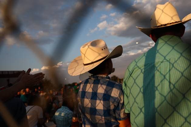Williamson County Fair And Rodeo In Texas People take part in the Williamson County Fair and Rodeo in Taylor, United States on October 23, 2025. Mexico City Mexico  Copyright: xJakubxPorzyckix originalFilename: porzycki-williams251023_npQN4.jpg