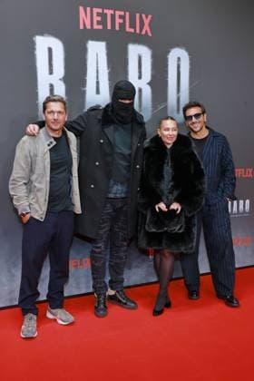 24.10.2025, Pacco-Luca Nitsche, Aykut Anhan aka Haftbefehl, Nina Anhan, Elyas MÕBarek zur Netflix Premiere von Babo Ð Die Haftbefehl-Story, Astor Film Lounge, Berlin, Berlin