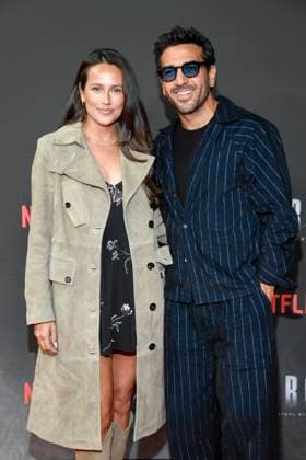 abb Haftbefehl- Jessica Riso und Elyas M Barek Ehepaar zu Gast auf dem roten Teppich des Special Screening Event dem Netflix Doku Highlight Babo Die Haftbefehl Story in der Astor Film Lounge am 24.10.2025in Berlin Berlin Deutschland
