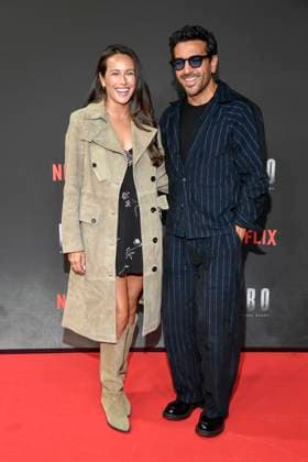 abb Haftbefehl- Jessica Riso und Elyas M Barek Ehepaar zu Gast auf dem roten Teppich des Special Screening Event dem Netflix Doku Highlight Babo Die Haftbefehl Story in der Astor Film Lounge am 24.10.2025in Berlin Berlin Deutschland