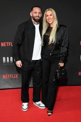 abb Haftbefehl- Christian Eckerlin mit Dominique Eckerlin zu Gast auf dem roten Teppich des Special Screening Event dem Netflix Doku Highlight Babo Die Haftbefehl Story in der Astor Film Lounge am 24.10.2025in Berlin Berlin Deutschland