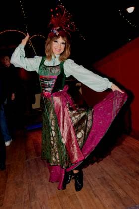 Cornelia Corba Saengerin Schauspielerin Muenchen 2410.2025 Werksviertel Muenchen Circus Roncalli Premiere-Art ist Art Foto Muenchen