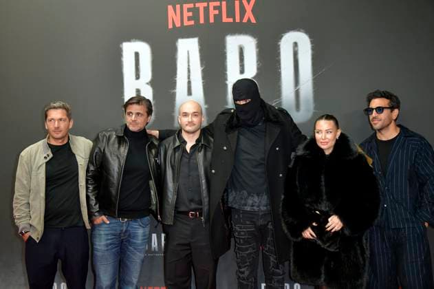 Paco-Luca Nitsche, Sinan Sevinc, Juan Moreno, Aykut Anhan aka Haftbefehl, Nina Anhan und Elyas M Barek beim Special Screening des Netflix Dokumentarfilms Babo - Die Haftbefehl-Story in der Astor Film Lounge. Berlin, 24.10.2025