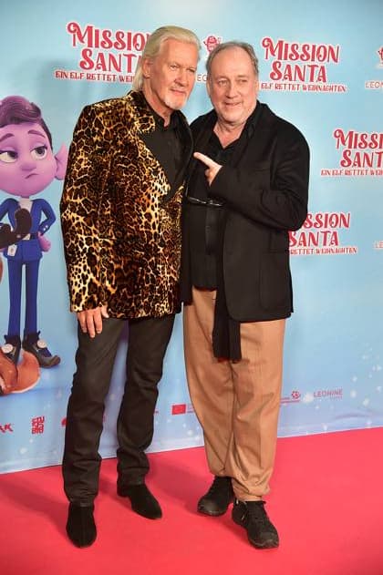MISSION SANTA, ein ELf rettet Weihnachten Jonny logan,Singer, Harold Faltermeyer, Producer, Musiker Ankuft, roter Teppich zur Premiere des Animationsfilmes fuer Kinder - MISSION SANTA, ein ELf rettet Weihnachten -in Berlin am 25.10.2025