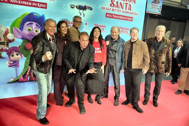 MISSION SANTA, ein ELf rettet Weihnachten Wolfgang Fierek, Bettina Zimmermann, Götz Otto, Michael Mendl, julius Weckauf, jonny Logan Ankuft, roter Teppich zur Premiere des Animationsfilmes fuer Kinder - MISSION SANTA, ein ELf rettet Weihnachten -in Berlin am 25.10.2025