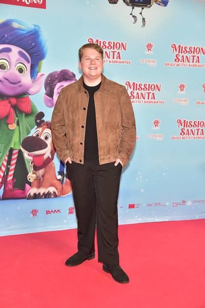 MISSION SANTA, ein ELf rettet Weihnachten julius Weckauf Ankuft, roter Teppich zur Premiere des Animationsfilmes fuer Kinder - MISSION SANTA, ein ELf rettet Weihnachten -in Berlin am 25.10.2025