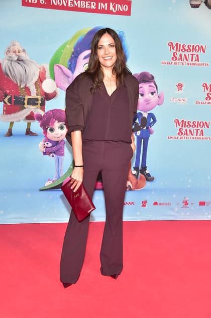 MISSION SANTA, ein ELf rettet Weihnachten Bettina Zimmermann Ankuft, roter Teppich zur Premiere des Animationsfilmes fuer Kinder - MISSION SANTA, ein ELf rettet Weihnachten -in Berlin am 25.10.2025