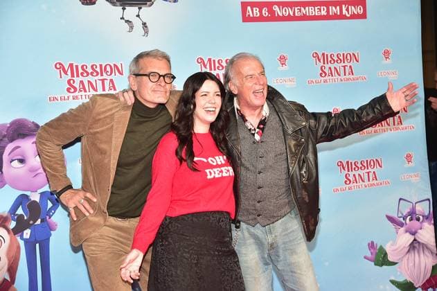 MISSION SANTA, ein ELf rettet Weihnachten Götz Otto, malwanne, alias Vanessa Braunisch, Wolfgang Fierek Ankuft, roter Teppich zur Premiere des Animationsfilmes fuer Kinder - MISSION SANTA, ein ELf rettet Weihnachten -in Berlin am 25.10.2025