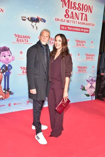 MISSION SANTA, ein ELf rettet Weihnachten Kai Wiesinger, Bettina Zimmermann Ankuft, roter Teppich zur Premiere des Animationsfilmes fuer Kinder - MISSION SANTA, ein ELf rettet Weihnachten -in Berlin am 25.10.2025