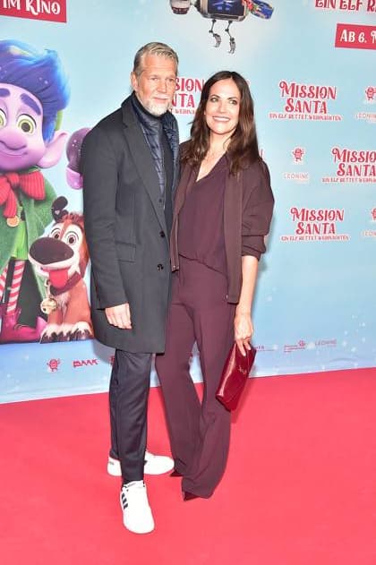 MISSION SANTA, ein ELf rettet Weihnachten Kai Wiesinger, Bettina Zimmermann Ankuft, roter Teppich zur Premiere des Animationsfilmes fuer Kinder - MISSION SANTA, ein ELf rettet Weihnachten -in Berlin am 25.10.2025