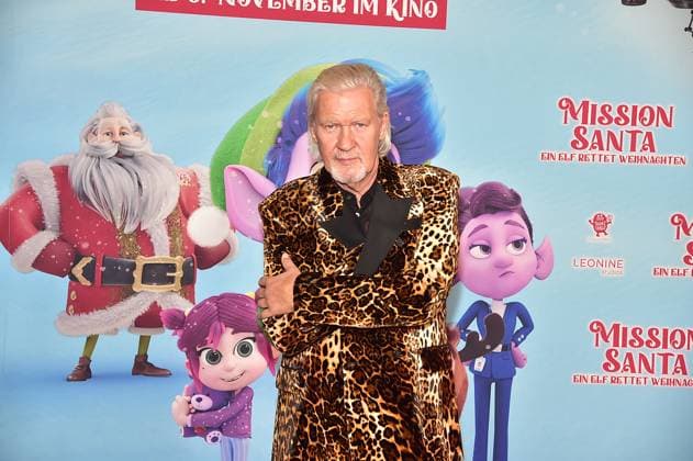 MISSION SANTA, ein ELf rettet Weihnachten Jonny Logan, Sanger, Singt den Titelsong für den Film Ankuft, roter Teppich zur Premiere des Animationsfilmes fuer Kinder - MISSION SANTA, ein ELf rettet Weihnachten -in Berlin am 25.10.2025