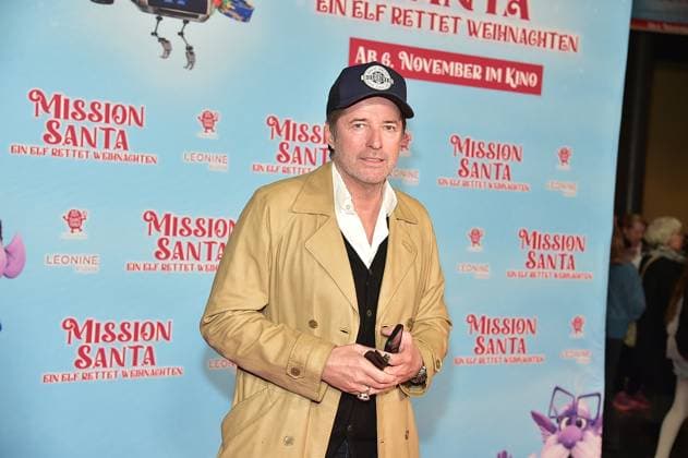 MISSION SANTA, ein ELf rettet Weihnachten Bruno Eyron Ankuft, roter Teppich zur Premiere des Animationsfilmes fuer Kinder - MISSION SANTA, ein ELf rettet Weihnachten -in Berlin am 25.10.2025