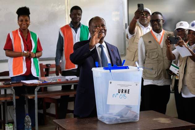 News Themen der Woche KW 43 News Bilder des Tages Presidential elections in Abidjan, Ivory Coast Ivory Coast president Alassane Ouattara casts his ballot in the presidential elections in Abidjan, Ivory Coast October 25, 2025. Matrix Image Joseph Zahui Abidjan Ivory Coast  Copyright: xMatrixxImagesx xJosephxZahuix