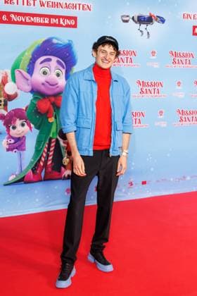 Mission Santa - Ein Elf rettet Weihnachten - Julian Janssen (Checker Julian) bei der Premiere Mission Santa - Ein Elf rettet Weihnachten im Kino in der Kulturbrauerei am 25.10.2025 in Berlin. Copyright: xEventpressxKochanx