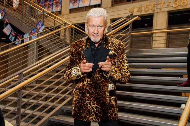 Mission Santa - Ein Elf rettet Weihnachten - Johnny Logan bei der Premiere Mission Santa - Ein Elf rettet Weihnachten im Kino in der Kulturbrauerei am 25.10.2025 in Berlin. Copyright: xEventpressxKochanx