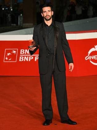 Rome: Roma Cinema Fest 2025, evening 11 - Red Carpet Lara Award. Pictured: Enrico Borello Rome  - ZUMAp169 20251025_zea_p169_689 Copyright: xMaurizioxD Avanzox