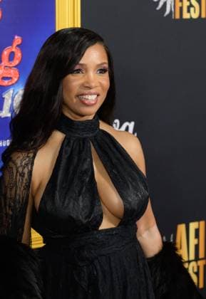 AFI Fest 2025 special screening of Song Sung Blue LOS ANGELES, USA October 26, 2025 Elise Neal at the AFI FEST premiere for Song Sung Blue at the TCL Chinese Theatre Picture Paul Smith Featureflash 450065 2025 10 26 CA Los Angeles  Copyright: xPaulxSmithx xFeaturesxFlashx xStarfacex STAR_450065_064