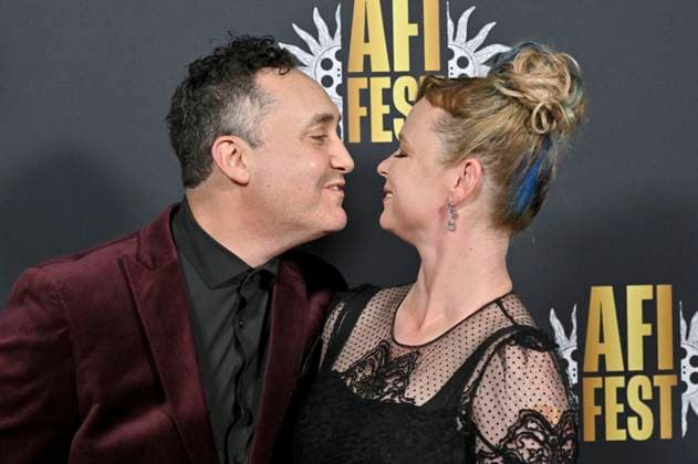 Michael Benton Adler mit Ehefrau Thora Birch bei der Premiere des Kinofilms The Chronology of Water auf dem 39. AFI Fest 2025 im TCL Chinese 6 Theatre. Los Angeles, 26.10.2025