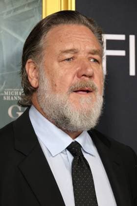 October 27, 2025, Los Angeles, Ca, USA: LOS ANGELES - OCT 24: Russell Crowe at the 2025 AFI FEST - Nuremberg Premiere at the TCL Chinese Theater IMAX on October 24, 2025 in Los Angeles, CA Los Angeles USA - ZUMAnc22 20251027_zaa_nc22_002 Copyright: xKathyxHutchinsx