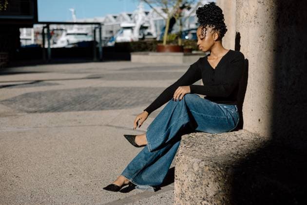 Young Black Female in Denim modelling South Africa, Western Cape, Cape Town R_YNJN251025-1864161-01 ,model released, Symbolfoto