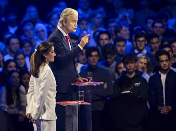 ROTTERDAM - Party leaders Dilan Yesilgoz (VVD) and Geert Wilders (PVV) during the EenVandaag election debate at Ahoy in Rotterdam. Six party leaders will debate each other in the run-up to the parliamentary elections. ANP REMKO DE WAAL netherlands out - belgium out  Copyright: xx x540486202x originalFilename: 540486202.jpg