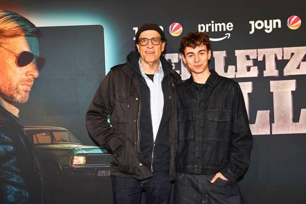 Helmfried von Luettichau und Lauri Kroeck bei der Premiere zur 6. Staffel von Der letzte Bulle am 27.10.2025 im Gloria Palast in Muenchen Premiere in Muenchen - Der letzte Bulle (Amazon Prime & SAT.1) kehrt auf die Serienbuehne zurueck